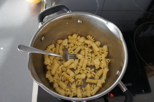 Multitasking in absurdum